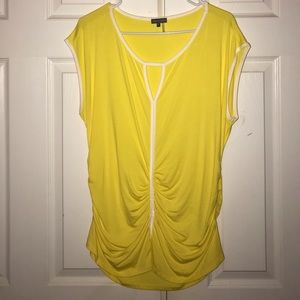 YELLOW Vince Camuto Xl Top. Super Cute, New Never worn!!